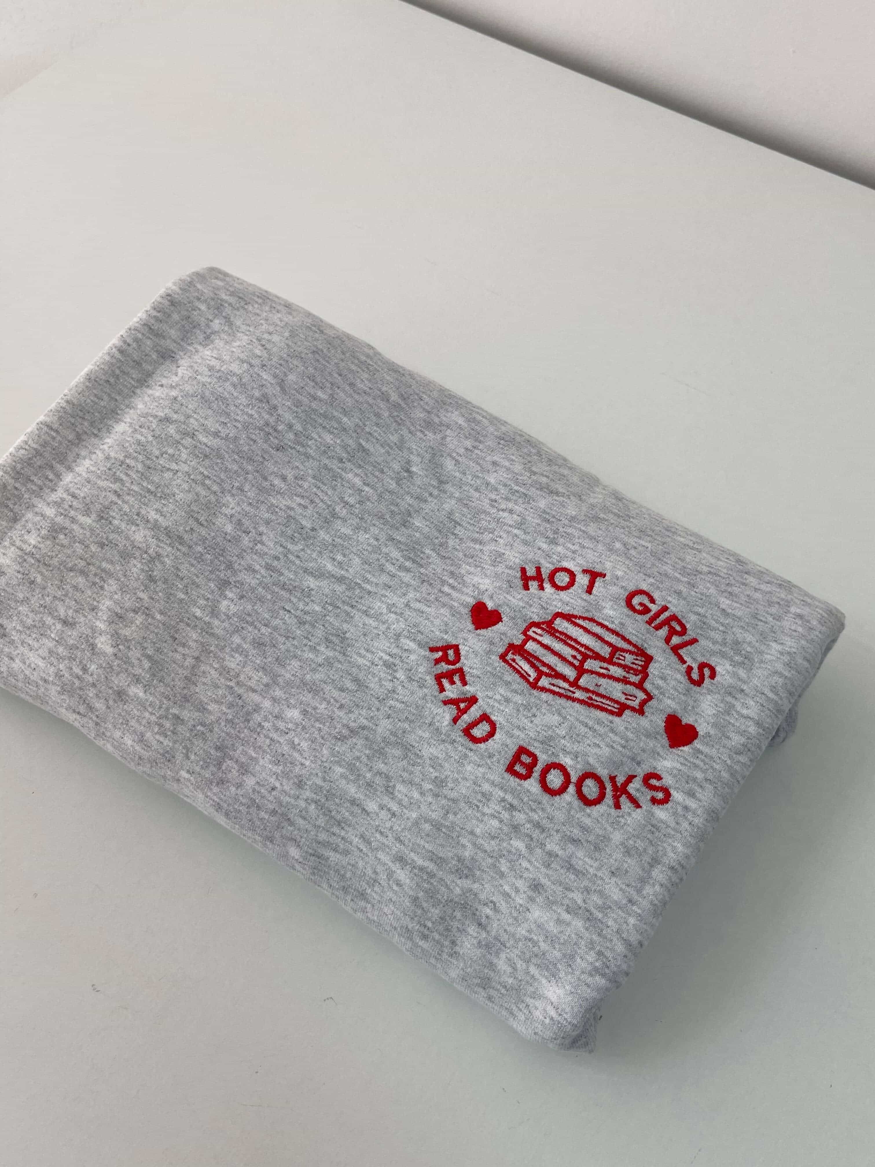 Hot girls read books